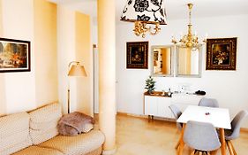 Top Center Suite